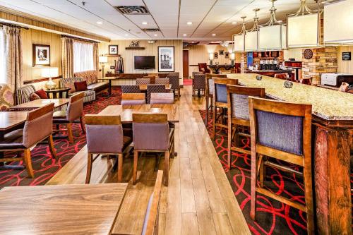 Hampton Inn Columbus-I-70 E/Hamilton Rd - 레스토랑