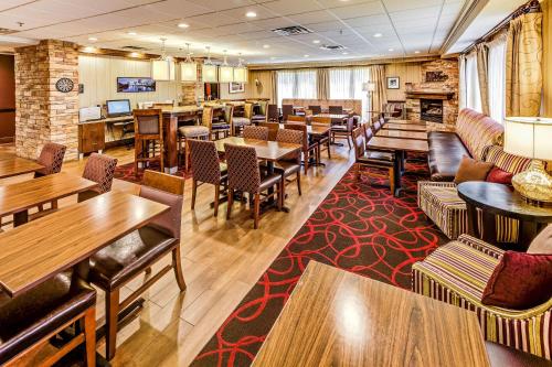 Hampton Inn Columbus-I-70 E/Hamilton Rd - 레스토랑