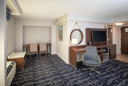 Hampton Inn By Hilton Long Island/Commack