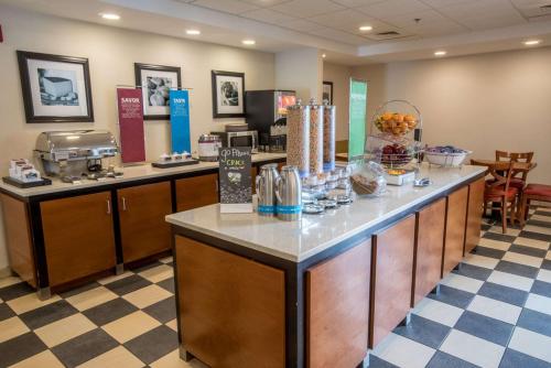 Hampton Inn By Hilton & Suites Tilton