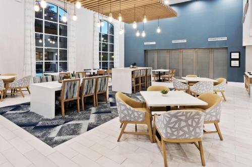 Hampton Inn By Hilton & Suites Phenix City- Columbus Area