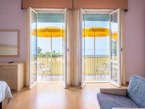 room detail thumbnail 0