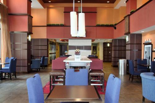 Hampton Inn & Suites Cincinnati / Uptown - University Area