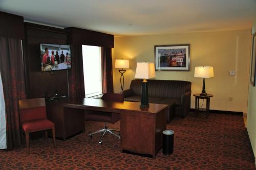 Hampton Inn By Hilton & Suites Cincinnati/Uptown-University Area