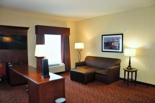 Hampton Inn & Suites Cincinnati / Uptown - University Area