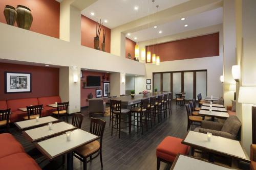 Hampton Inn & Suites Conroe I 45 North - image 10