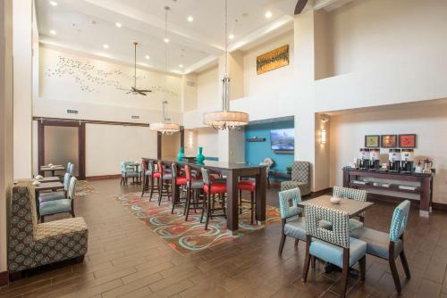 Hampton Inn & Suites Dayton-Airport