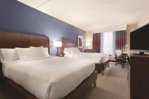 Hilton Garden Inn Falls Church - image 8