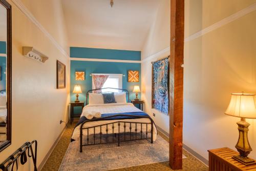 HI Sacramento Hostel - main image