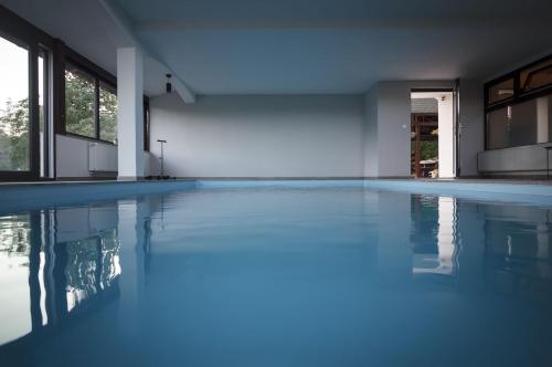 R&J's Home R&J's Home