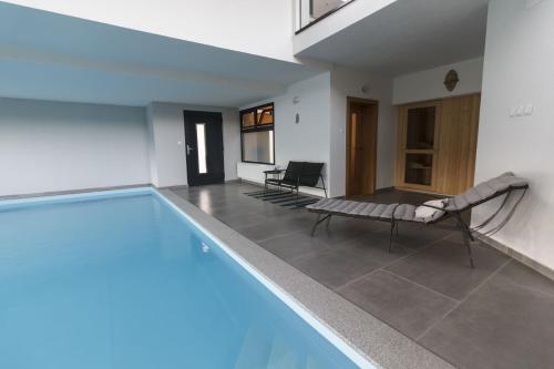 R&J's Home R&J's Home