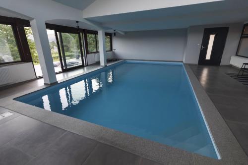 R&J's Home R&J's Home