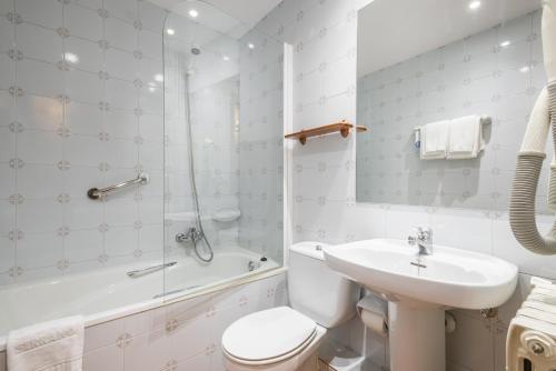 Apartamentos Serrano - image 6