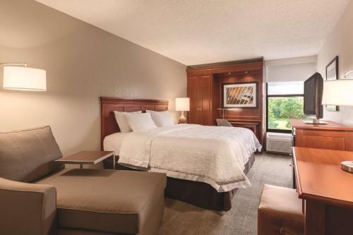 Hampton Inn Des Moines-Airport - image 6