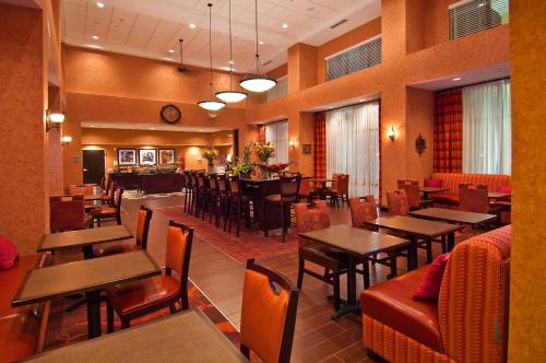 Hampton Inn & Suites Elk City