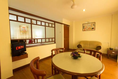 บริการและสิ่งอำนวยความสะดวก, โรงแรมอิสวายา (Hotel Aiswarya) in โกชิ