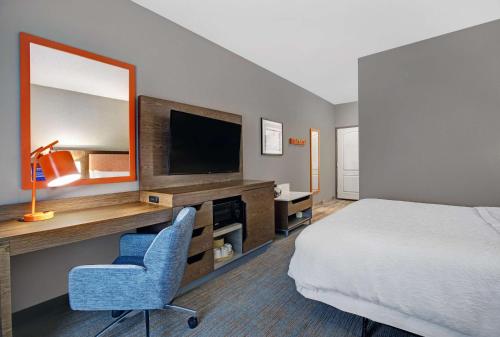 Hampton Inn Keokuk - image 13