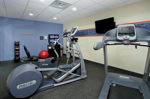 Hampton Inn Ashtabula - image 14