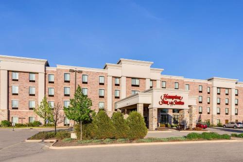 Hampton Inn&Suites West Bend - Hotel