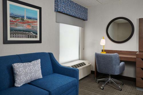 Hampton Inn Fairfax City - image 6