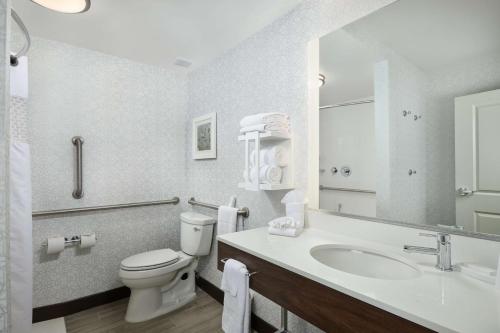 Hampton Inn Fairfax City - image 14