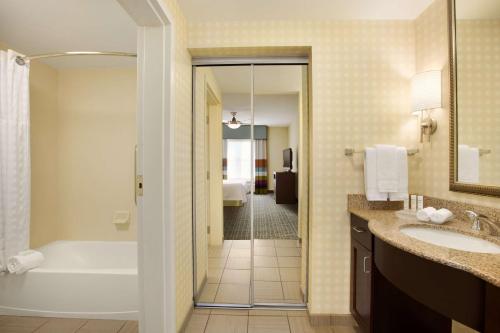 Homewood Suites Fort Myers Airport - FGCU