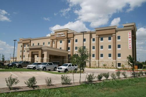 Hampton Inn&Suites Cleburne - Hotel