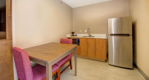 Hampton Inn Gaffney - image 9