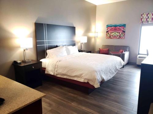 แฮมป์ตัน อินน์ กรีนส์เบิร์ก (Hampton Inn Greensburg) in กรีนส์เบิรก์ (PA)