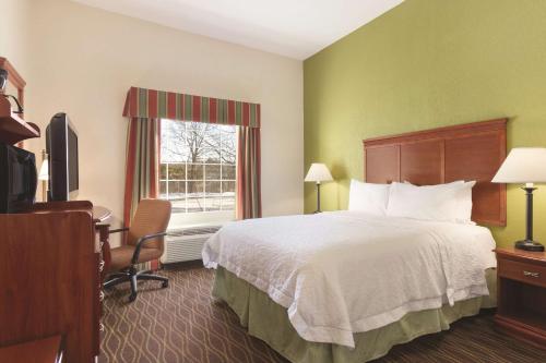 Hampton Inn By Hilton & Suites Greenfield