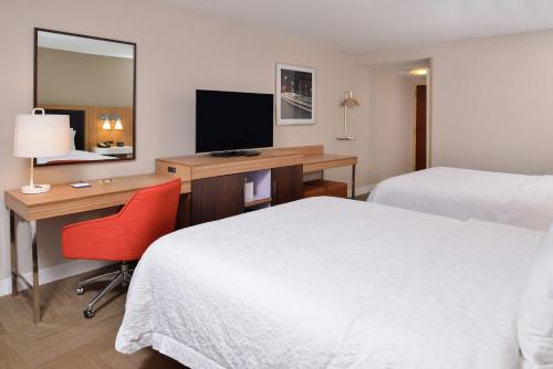 Hampton Inn By Hilton Greensboro-East