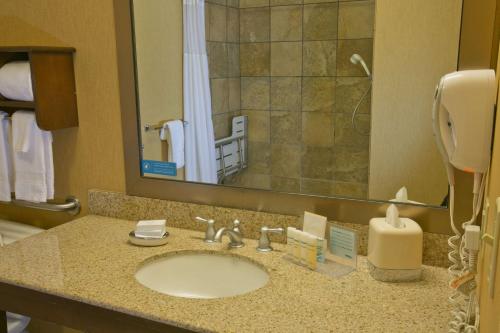 Hampton Inn & Suites Wiggins