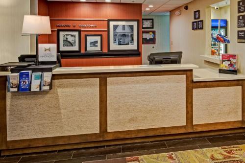 Hampton Inn Houston Baytown - image 12