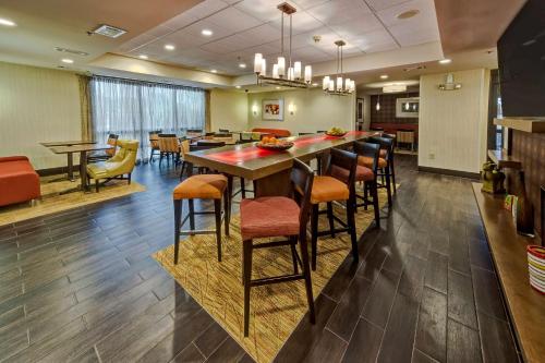 Hampton Inn Houston Baytown