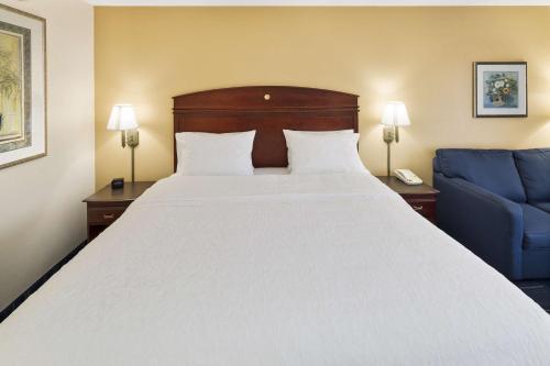 Hampton Inn Hinesville - image 10