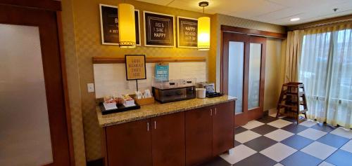 Hampton Inn - Hillsville