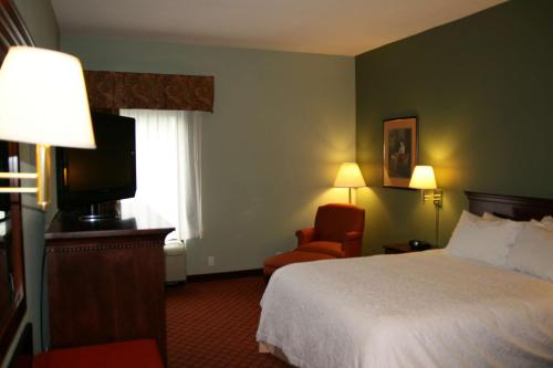 Hampton Inn - Hillsville