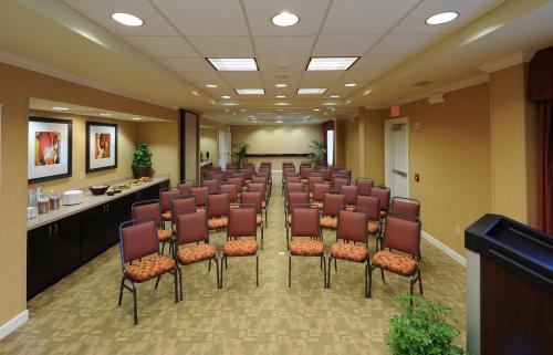 Hampton Inn & Suites Scottsboro - 회의실/연회장