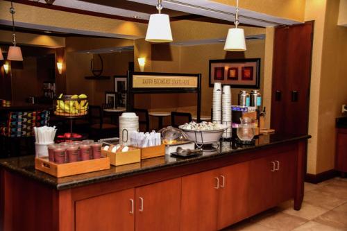 Hampton Inn Indiana - image 9