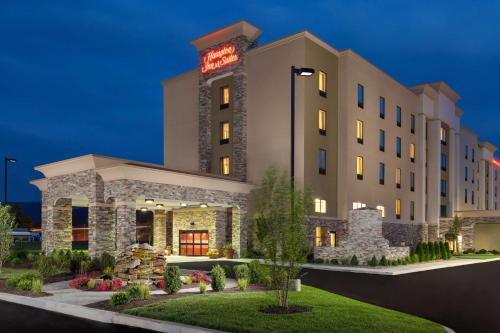 Hampton Inn & Suites Williamsport - Faxon Exit