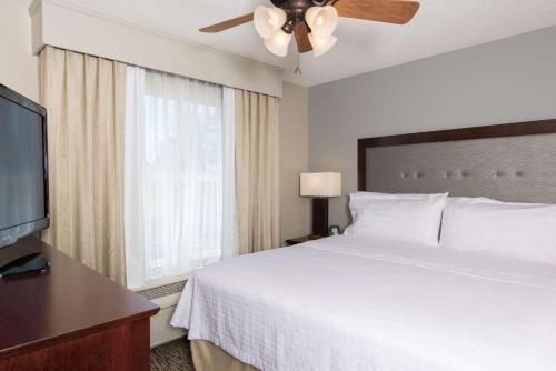 Homewood Suites by Hilton Indianapolis Northwest - image 13