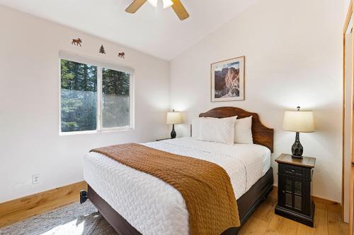 Duck Creek Village Inn - image 11