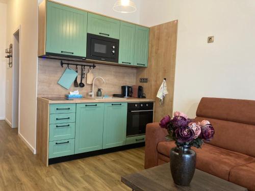 . Štýlový apartmán A409 v centre NR, parkovanie v cene