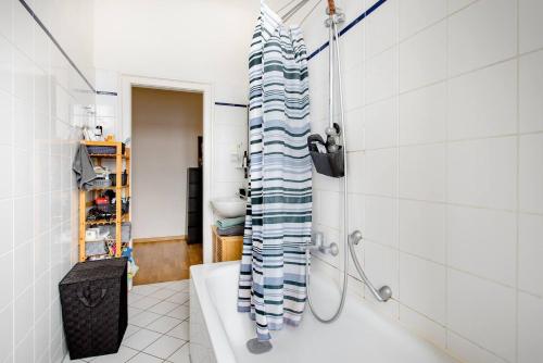 Zwei Charmante Privatzimmer mit Wohnbereich in zentraler Berliner Wohnung, Berlin (photo 4)