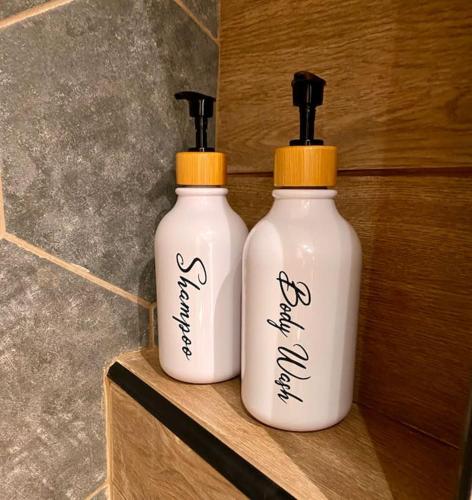 Crystal Studio-downtown escape-Navarinou square