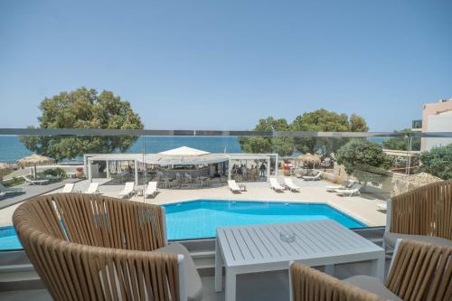 Alexia Beach Hotel 4