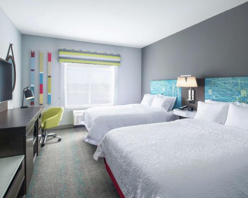 2 queen beds