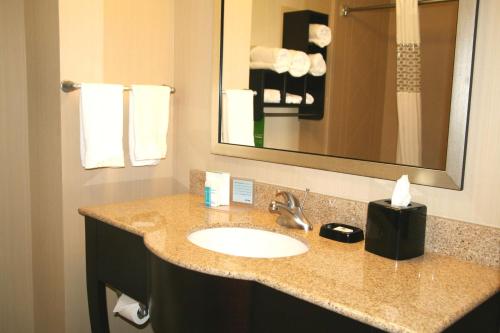 Hampton Inn & Suites Liberal - image 10