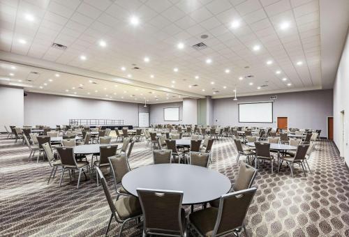 Hampton Inn & Suites Liberal - image 2