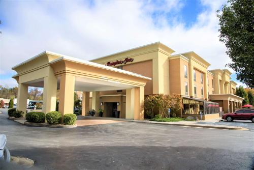 . Hampton Inn Lewisburg